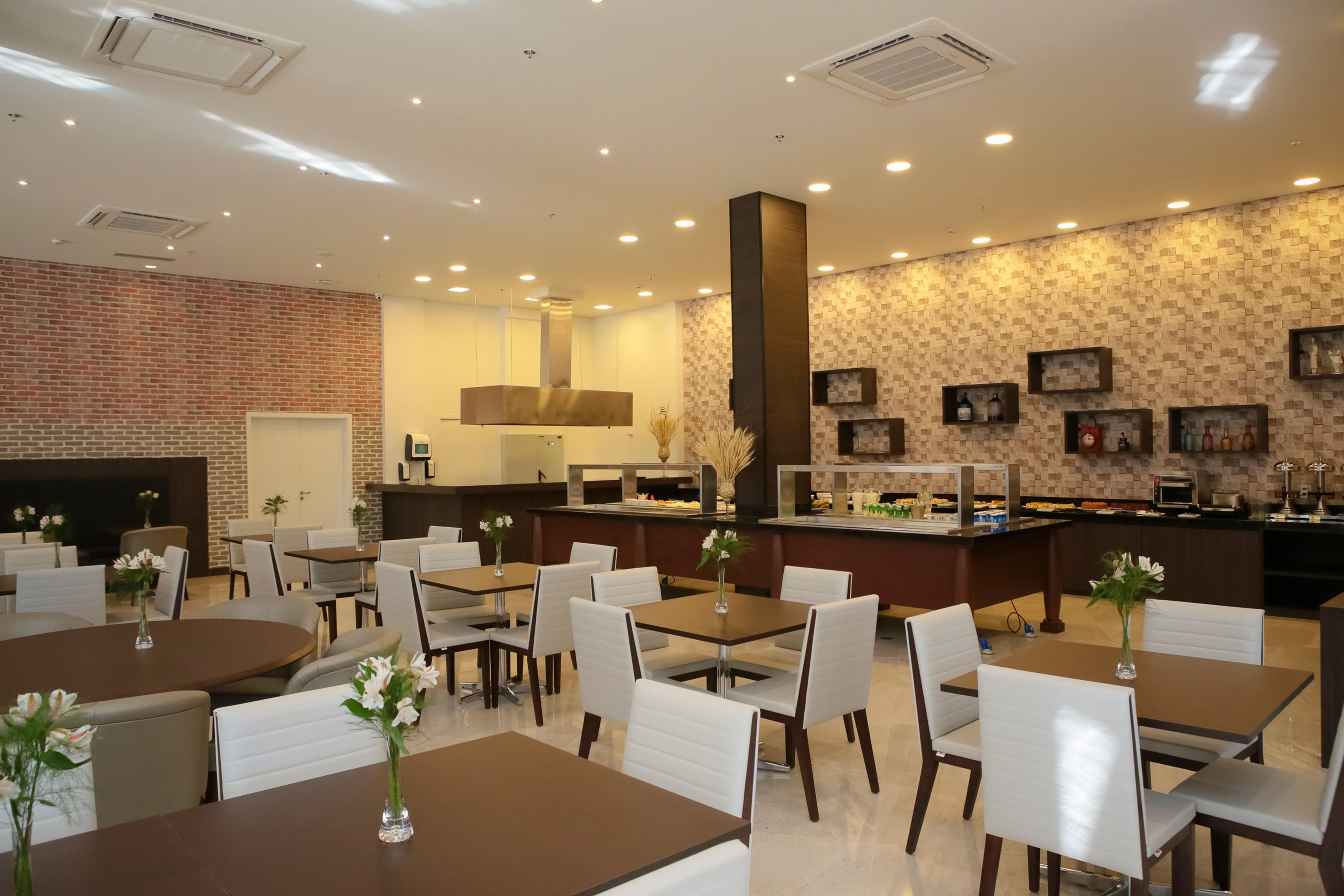 里贝朗普雷图爵怡温德姆酒店 里贝朗普雷托 外观 照片 The dining room