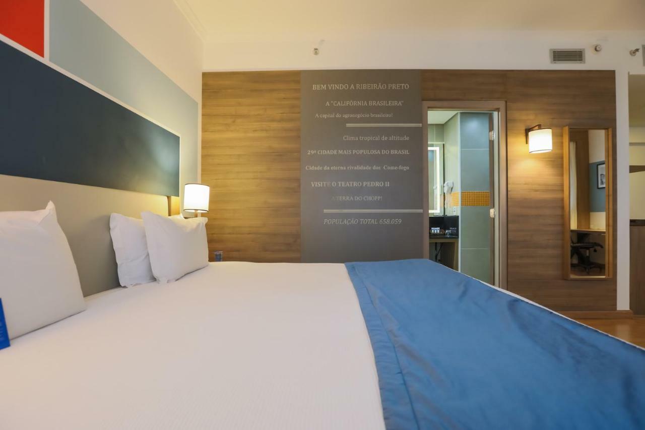 里贝朗普雷图爵怡温德姆酒店 里贝朗普雷托 外观 照片 A room at the hotel