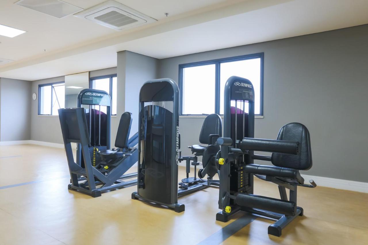里贝朗普雷图爵怡温德姆酒店 里贝朗普雷托 外观 照片 Leg press and leg curl machines